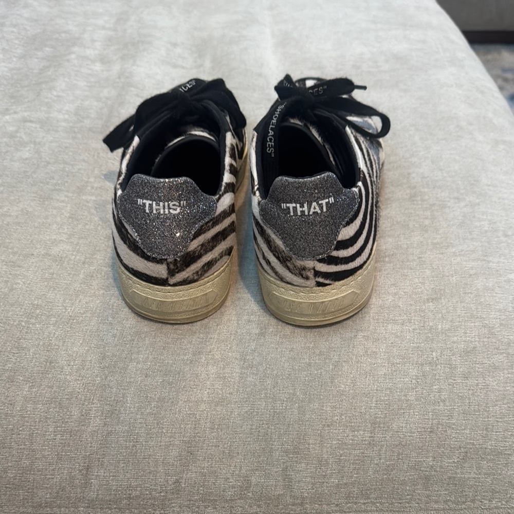 Off-White - Picture 4 of 4